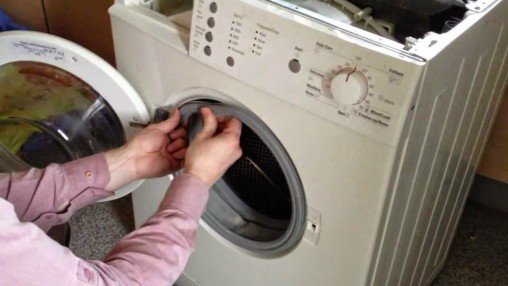 Máy giặt Electrolux bị lỗi bo mạch