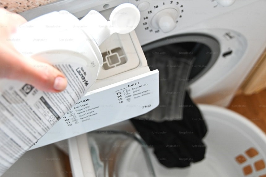 Lựa chọn loại chất tẩy rửa phù hợp để bảo vệ máy giặt